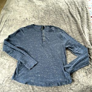 Perfect condition men’s medium Joe’s lightweight blue&white speckled long sleeve